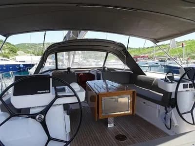 Dufour 520 Grand Large (3 cabins) 2