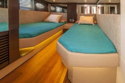 2012 Absolute 43 Fly | 14m 3