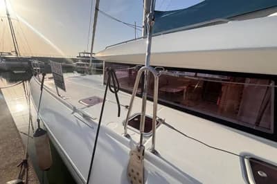 2010 Lagoon 421 3