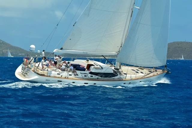 2007 Oyster 82