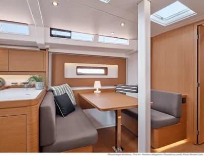 2022 Beneteau First 44 3