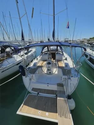 Bavaria Cruiser 33 2
