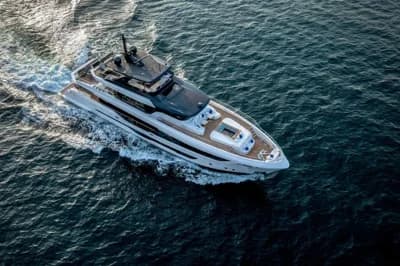 Majesty 112 3