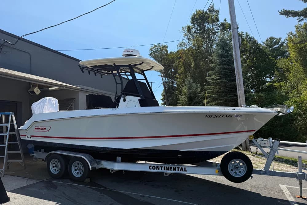 2022 Boston Whaler 230 Outrage
