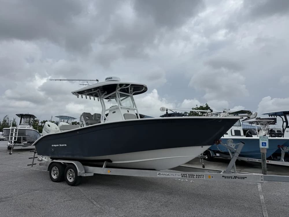 2021 Cape Horn XS 24 XS-160 HOURS-TWIN 200HP