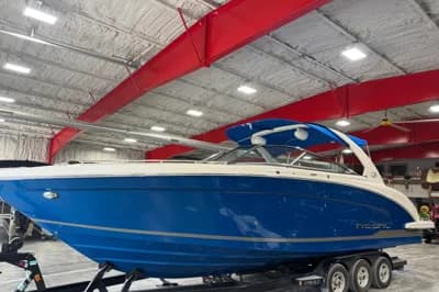 2017 Regal 3200 Bowrider 2