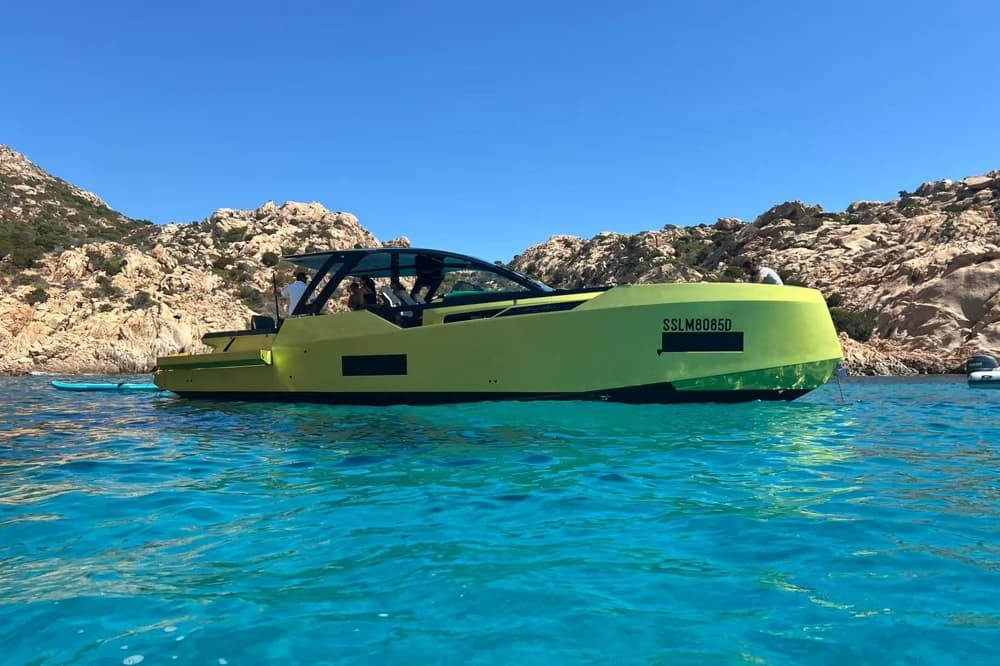 Blu Martin Yachts WALK AROUND 46