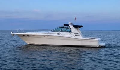 1999 Sea Ray 370 Express Cruiser 2