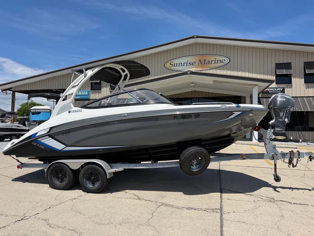 2019 Yamaha Boats 212 XE