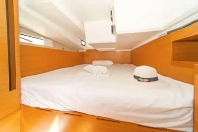 2020 Jeanneau Sun Odyssey 490 Boat for Sale in Preveza 3