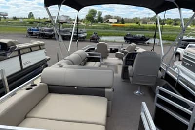 2024 Sun Tracker Sportfish 24 XP3 2