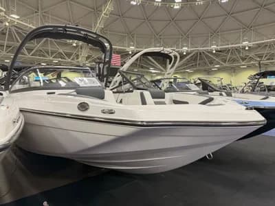2025 Yamaha Boats AR195 2
