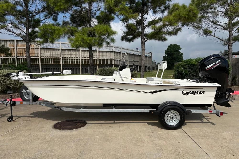 2026 Mako Pro Skiff 17 CC