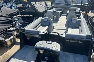 2025 Avalon Catalina Quad Lounger 3
