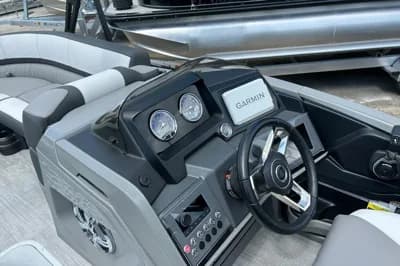 2024 Avalon Catalina Platinum Rear Lounger 3