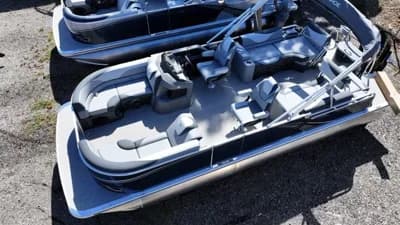 2026 Tahoe LTZ - 23 FT Quad Lounger Shift 2