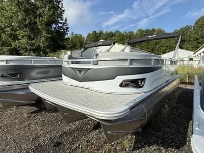 2026 Tahoe Sport 85 - 21 FT Cruise 2