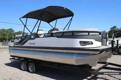2025 Tahoe Sport 85 - 23 FT Quad Lounger 2