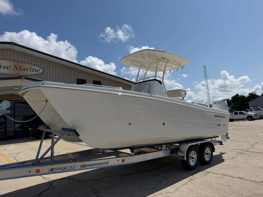 2027 World Cat 235 HB