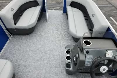 2026 Sun Tracker Party Barge 16 DLX 3