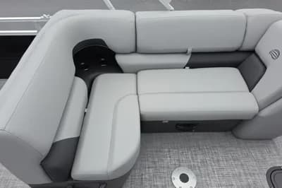 2026 Sun Tracker SportFish 22 XP3 3