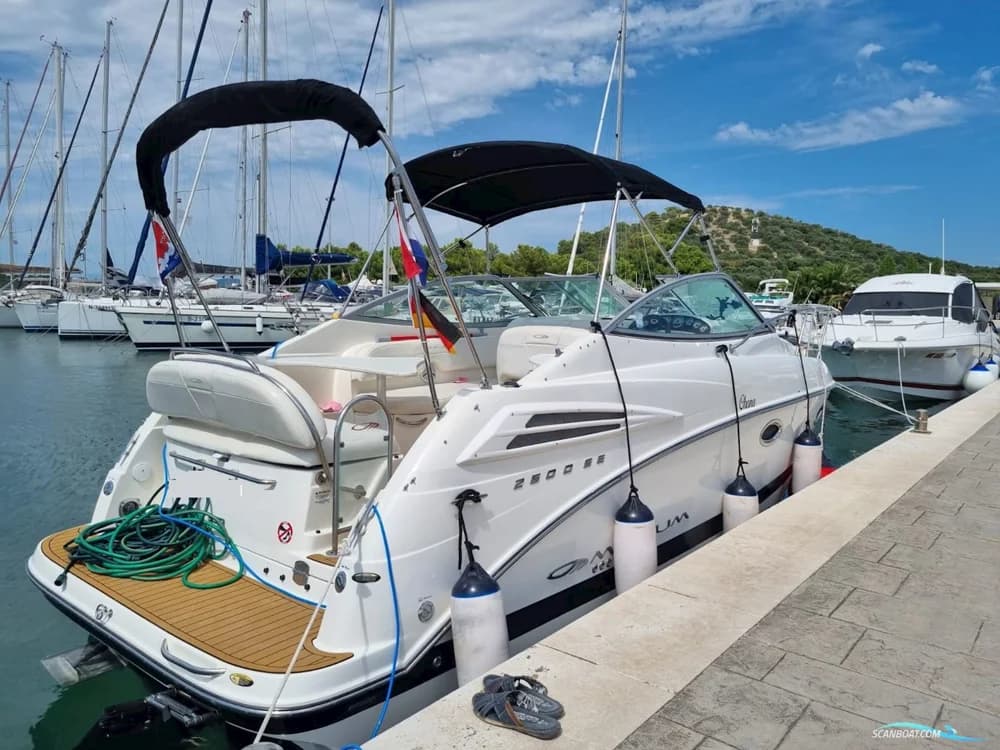 Maxum 2500 Sport Express