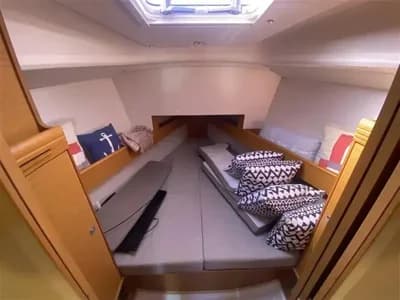 2012 Jeanneau Sun Odyssey 33i Boat for Sale in Bowness-on-Windermere 3