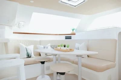 2018 Voyage Yachts 480E 3