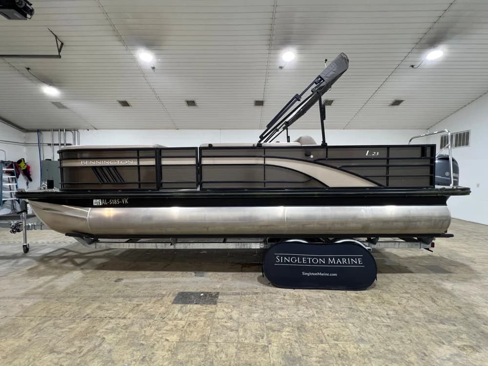 2021 Bennington 23 LS