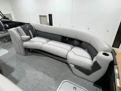 2026 Barletta Lusso L25UC 3