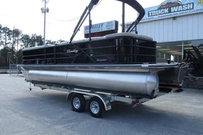 2026 Bentley Pontoons Legacy 240 Cruise 2