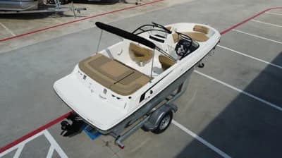 2024 Bayliner VR4 3