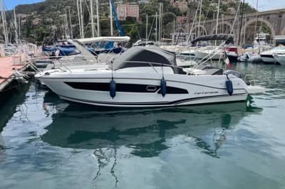 2022 Jeanneau Cap Camarat 9.0 WA | 29.5 ft 2