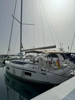 Bavaria C42 2