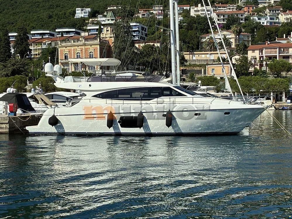 Ferretti 510 Fly