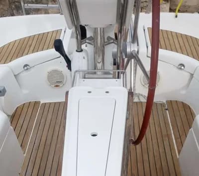 2004 Beneteau Oceanis Clipper 423 Boat for Sale in Split 2