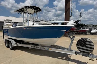 2015 Sea Hunt Triton 225 2