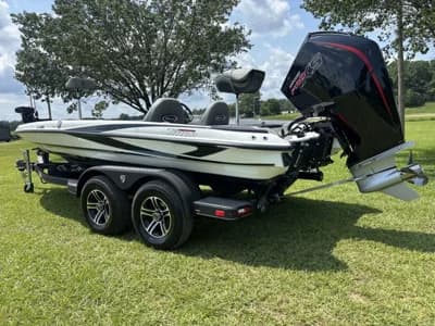 2026 Triton 18 TrX 2