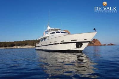 Azimut 90 2