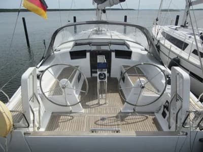 Hanse Yachts AG 388 2