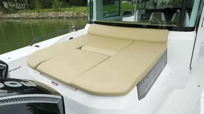 Axopar 37 XC Cross Cabin 3