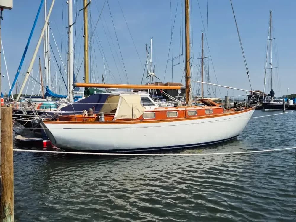 1697 Fantasi 30 Boat for Sale in Birdham