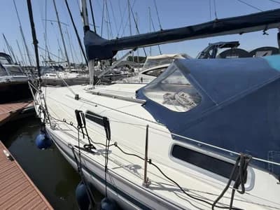 Bavaria 32 Holiday 3