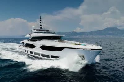 MAJESTY 120 2