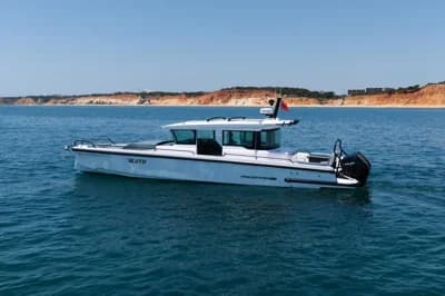 2024 Axopar 37 XC Cross Cabin | 12m 2