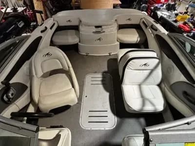 2010 Monterey 180 FS Boat for Sale in Cardiff Marina 2