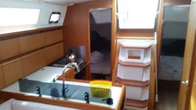 Jeanneau Sun Odyssey 379 3