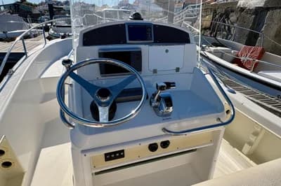 2009 White Shark 225 | 7m 2
