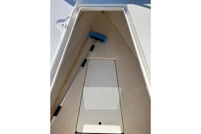 2009 White Shark 225 | 7m 3