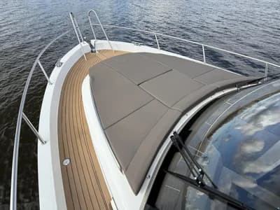 Maxima 37 Cruiser 4